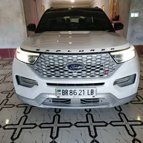 Ford Explorer 2022