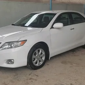 Toyota Camry 2011