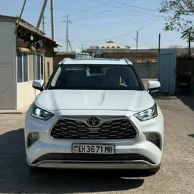 Toyota Highlander 2023