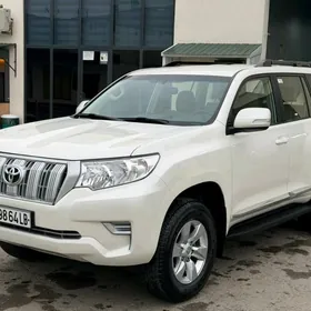 Toyota Land Cruiser Prado 2023
