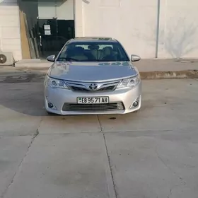 Toyota Camry 2011