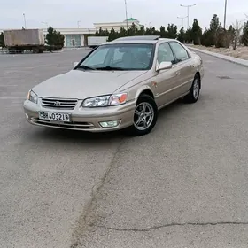 Toyota Camry 2001