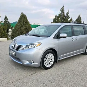Toyota Sienna 2016