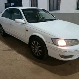 Toyota Camry 2000