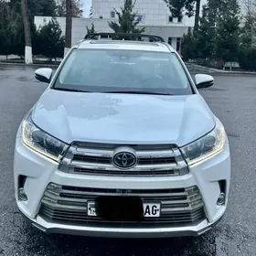 Toyota Highlander 2018