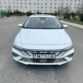 Hyundai Elantra 2025