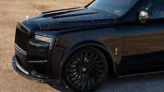 Kaşaň Rolls-Royce Cullinan krossoweri haýbatly týuninge sezewar edildi