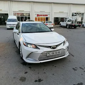 Toyota Camry 2022