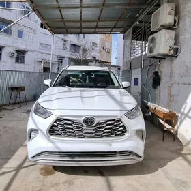 Toyota Highlander 2020