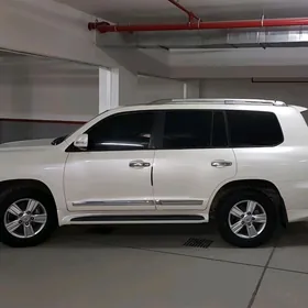 LAND CRUISER  2015