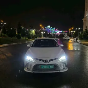 Toyota Camry 2019
