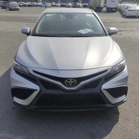 Toyota Camry 2022