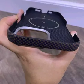 Чехлы на телефон