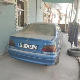 Toyota Avensis 1998
