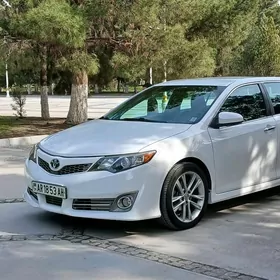 Toyota Camry 2013