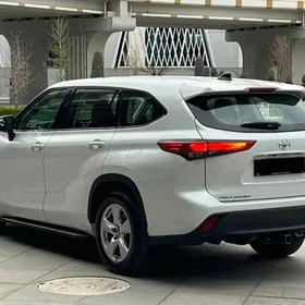 Toyota Highlander 2022