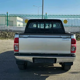 Toyota Hilux 2014
