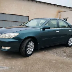 Toyota Camry 2004