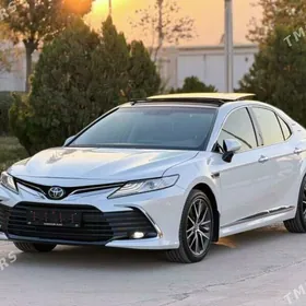 Toyota Camry 2024