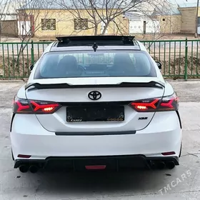 Toyota Camry 2024