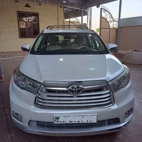 Toyota Highlander 2016