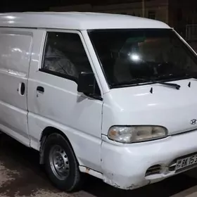 Hyundai H100 2004