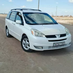 Toyota Sienna 2005