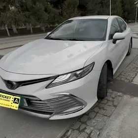 Toyota Camry 2020
