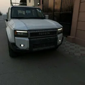 Toyota Land Cruiser Prado 2025