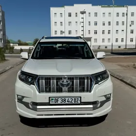 Toyota Land Cruiser Prado 2019