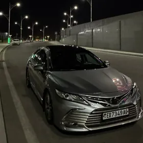 Toyota Camry 2018