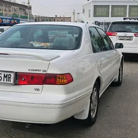 Toyota Camry 2000