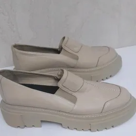 Лоферы новые 40размер 350ман