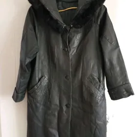 Пальто кожаное женское раз.50