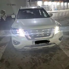 Nissan Pathfinder 2020