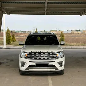 Ford Expedition 2022