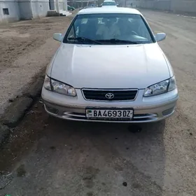 Toyota Camry 2000