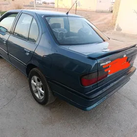 Nissan Primera 1996