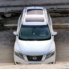 Nissan Pathfinder 2013