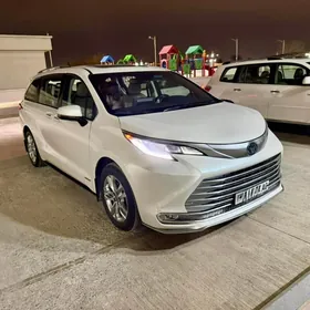 Toyota Sienna 2021