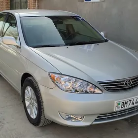 Toyota Camry 2004
