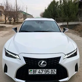 Lexus IS 300 2022