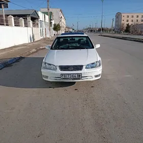 Toyota Camry 2000
