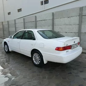 Toyota Camry 2000