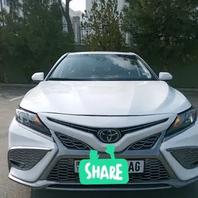 Toyota Camry 2022