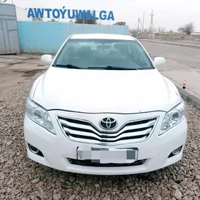 Toyota Camry 2010