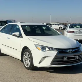 Toyota Camry 2017