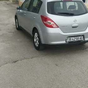 Nissan Tiida 2008