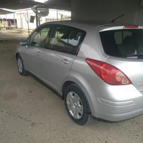 Nissan Versa 2010