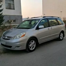 Toyota Sienna 2006